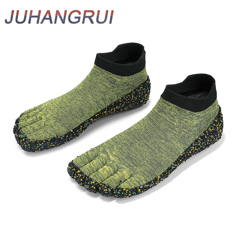 Aquatic Sports Shoes - حذاء رياضي خفيف الوزن بخمسة أصابع