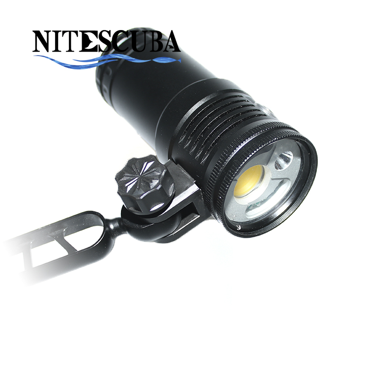 مشبك غوص نيتيسكوبا لحمل إضاءة  - مراجعة Underwater Flashlight وسعره